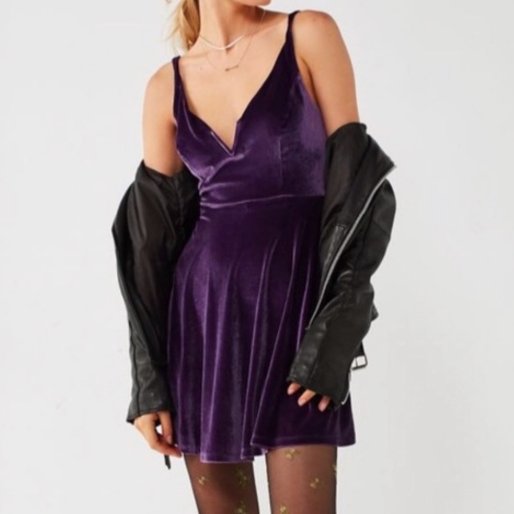 Kimchi blue purple velvet dress sz small NEW